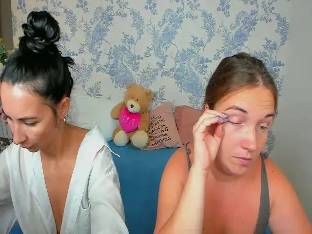 Live sex webcam photo for NikaRysa #265157996