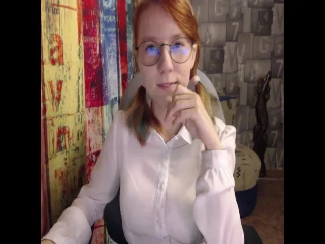 Live sex webcam photo for NikiFoks18 #265252819