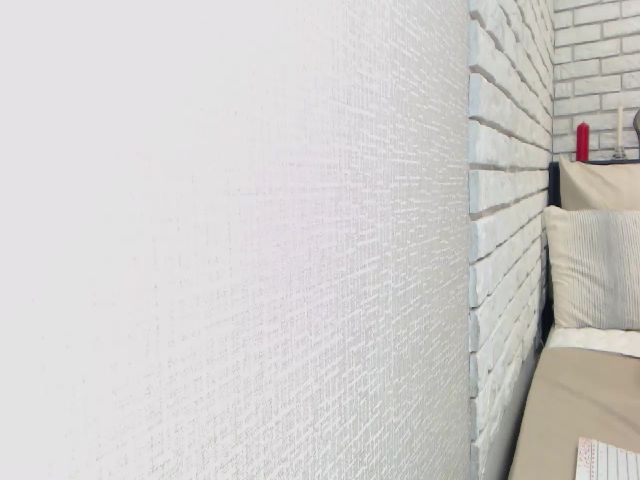 Live sex webcam photo for MonicaUDream #253968690