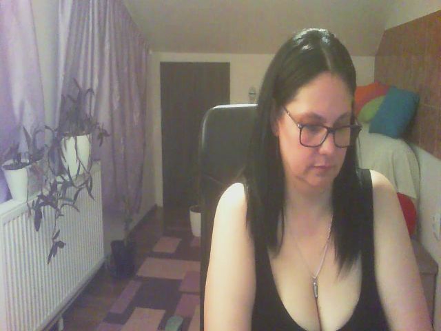 Live sex webcam photo for boosty4you #252287371