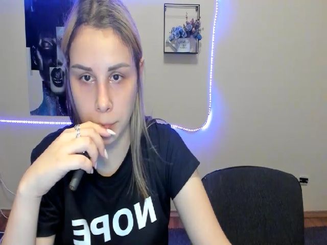 Live sex webcam photo for PolliMilk #258560901