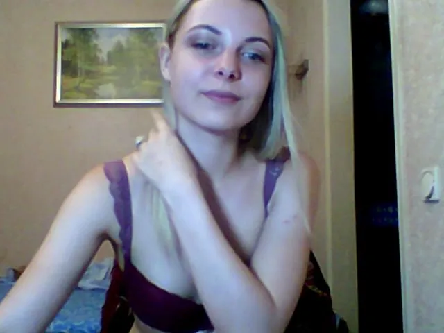 Live sex webcam photo for BreeAngel #252679430