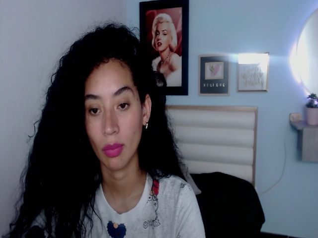 Live sex webcam photo for Jade_lee88 #254985236