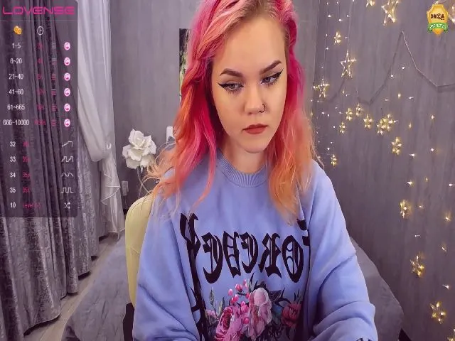 Live sex webcam photo for KerryBlair #262551912