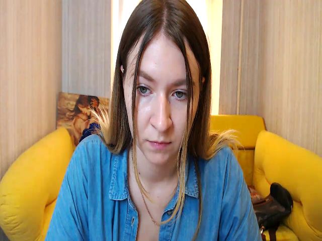 Live sex webcam photo for Emmillia #265522056