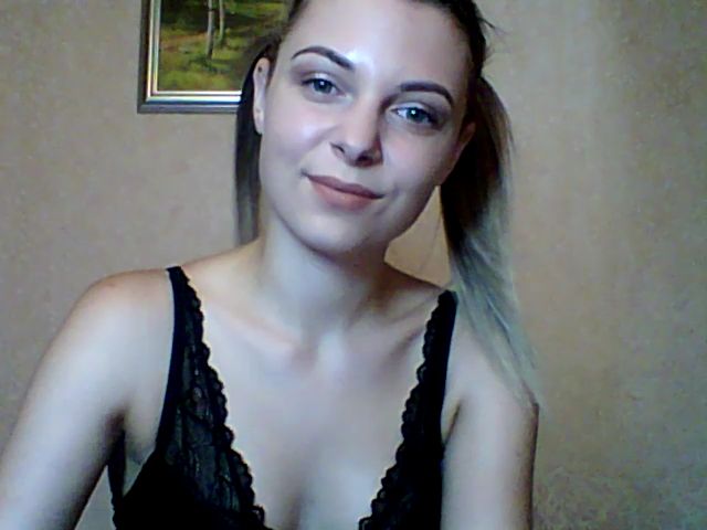 Live sex webcam photo for BreeAngel #255031858