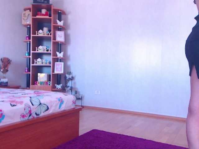 Live sex webcam photo for Petrra #241353267