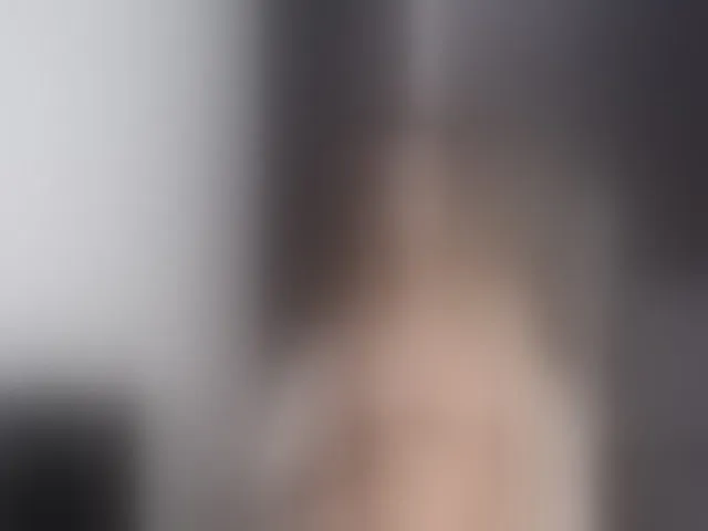 Live sex webcam photo for April_dew #254547617