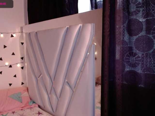 Live sex webcam photo for CorinaHudson #243774976