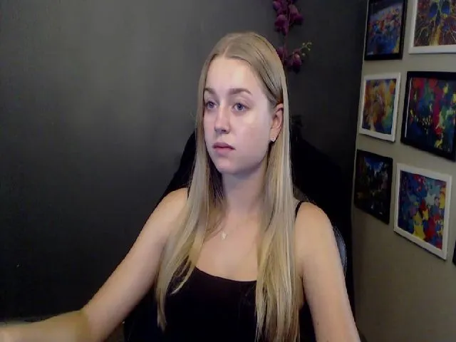 Live sex webcam photo for LUSTerica #253055494