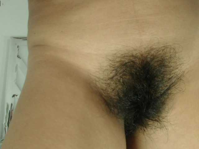 Live sex webcam photo for SweetBarbie #241607396