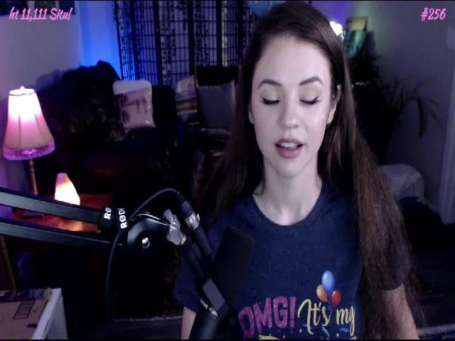 Live sex webcam photo for Sophelia #257962888