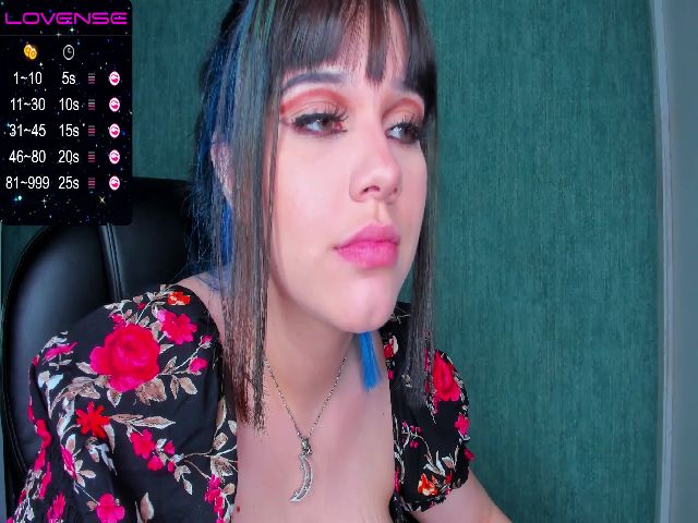 Live sex webcam photo for DanaBlush #259789180