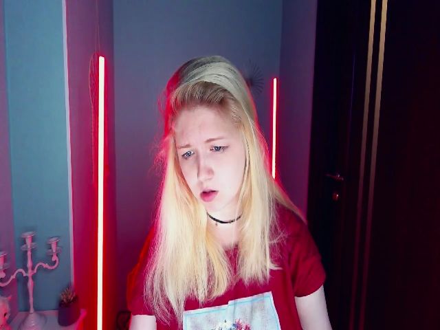 Live sex webcam photo for TinkerrBelll #262899251