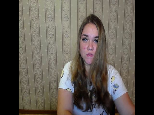 Live sex webcam photo for KenzieX_ #260544948