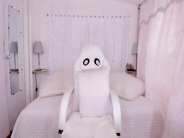 Live sex webcam photo for alishabunny_ #254180766