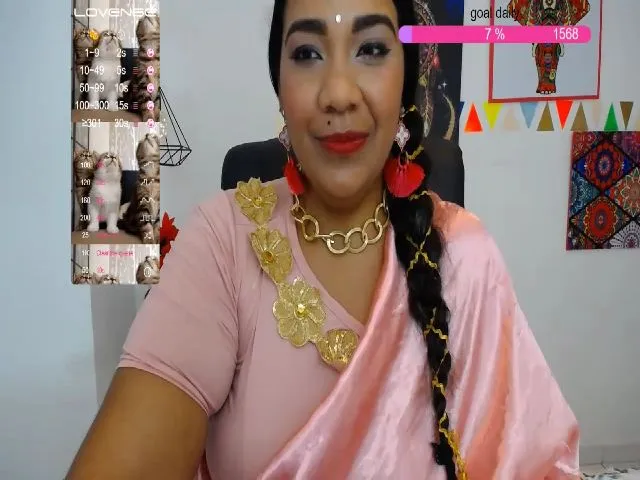 Live sex webcam photo for IndianMama #252557841