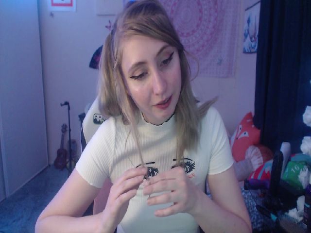 Live sex webcam photo for Chloe_Luna #260522916