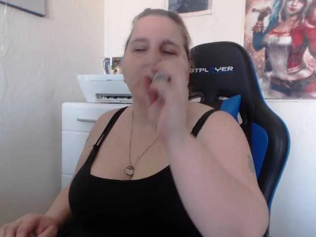 Live sex webcam photo for DrachenLady39 #241139027