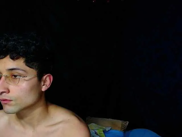 Live sex webcam photo for Jesse-n-Bryan #241337364