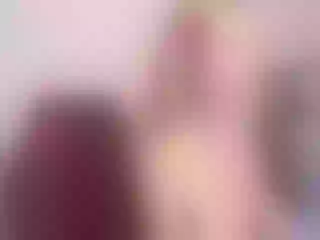 Live sex webcam photo for LionellaRicci #253208224