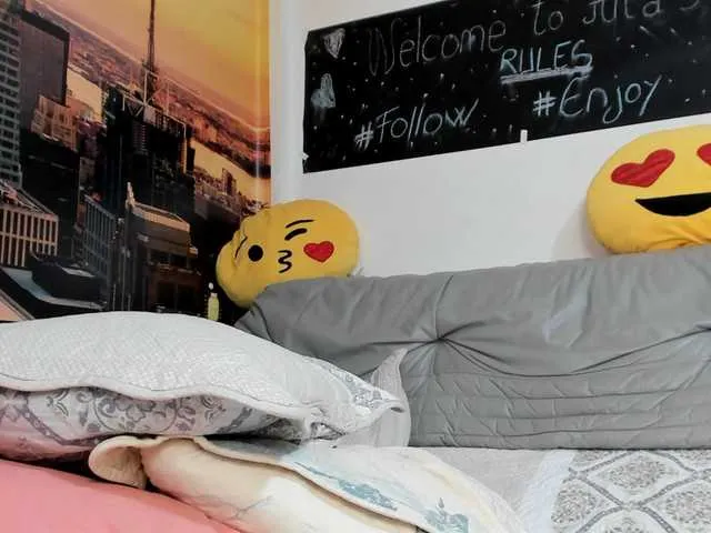 Live sex webcam photo for curvyana #241010795