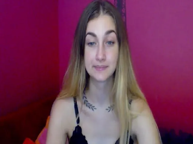 Live sex webcam photo for Lolly__Pop__ #263854777