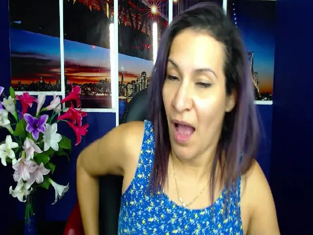 Live sex webcam photo for Infernalsexx #255517965