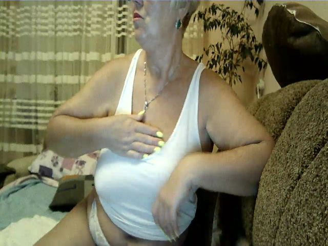 Live sex webcam photo for Mature_Margoo #260892634