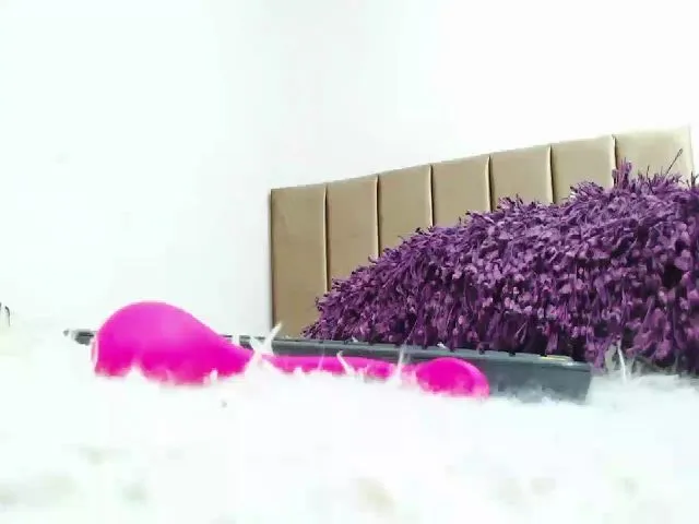 Live sex webcam photo for Laura_connor #265146671