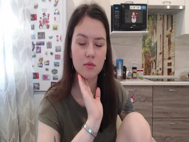 Live sex webcam photo for WonderXGirlXX #260539002