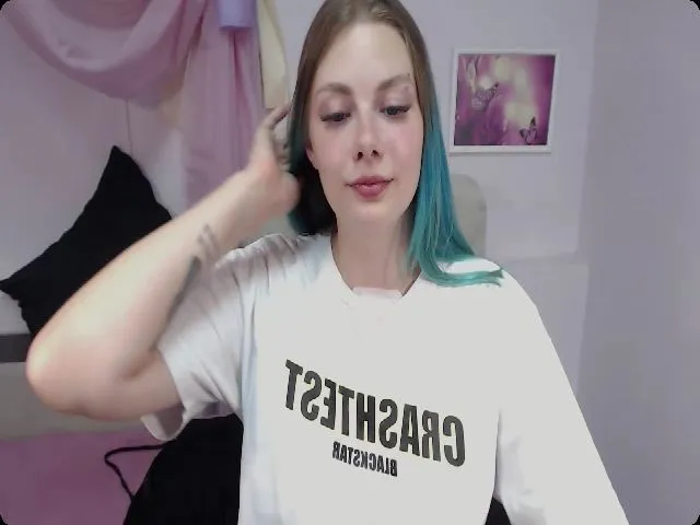 Live sex webcam photo for AprillSnow #259385732