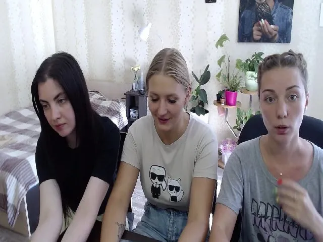 Live sex webcam photo for UrBlack_Kitty #256897593