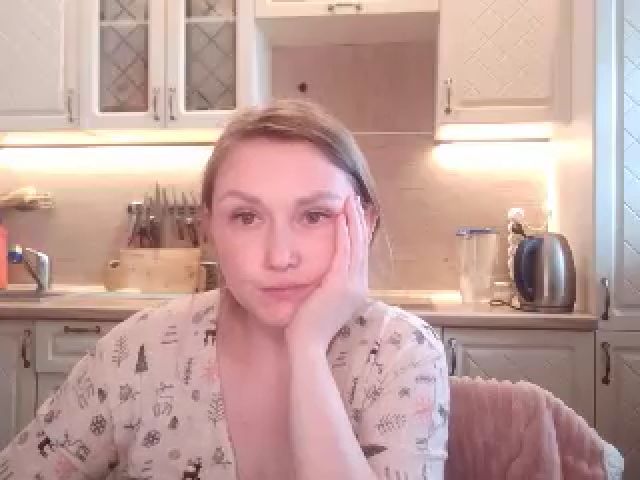 Live sex webcam photo for JaneGrey111 #256212058