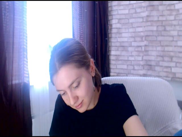 Live sex webcam photo for CumMeaRiver #258446704