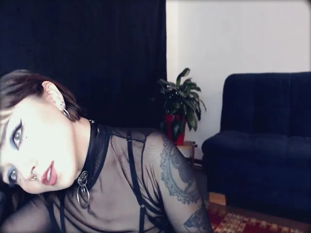 Live sex webcam photo for Petit_Haze #261865692