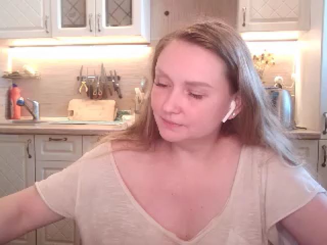 Live sex webcam photo for JaneGrey111 #253705296