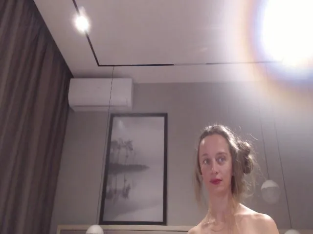 Live sex webcam photo for Innocent_Miss #252892322