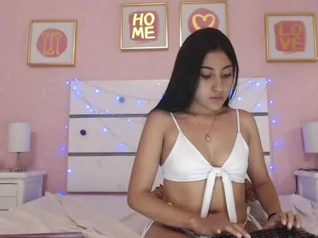 Live sex webcam photo for Leahwilliams #240950551