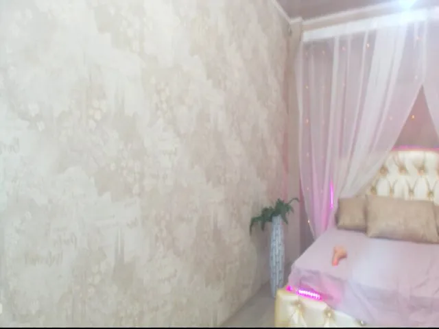 Live sex webcam photo for AlisieSweet #262634931