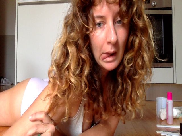 Live sex webcam photo for lanatomatoes #262692943