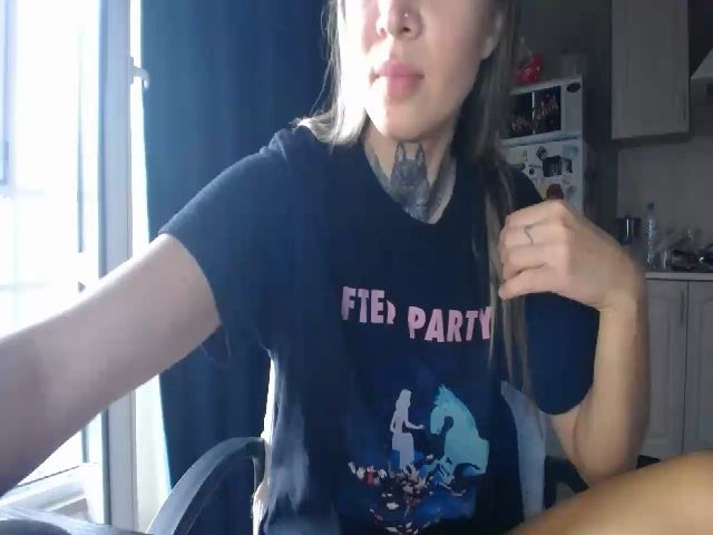 Live sex webcam photo for Angie_Wild #252880754