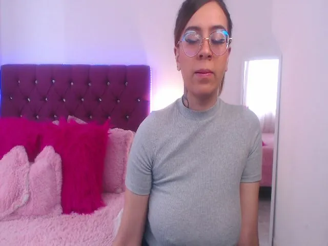 Live sex webcam photo for SamPuckett #264463713