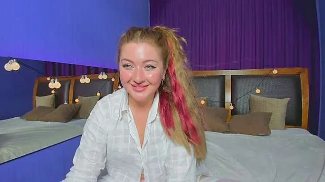 Live sex webcam photo for Ellen_Lorenses #242743470