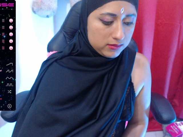 Live sex webcam photo for NumaAsun #252673081