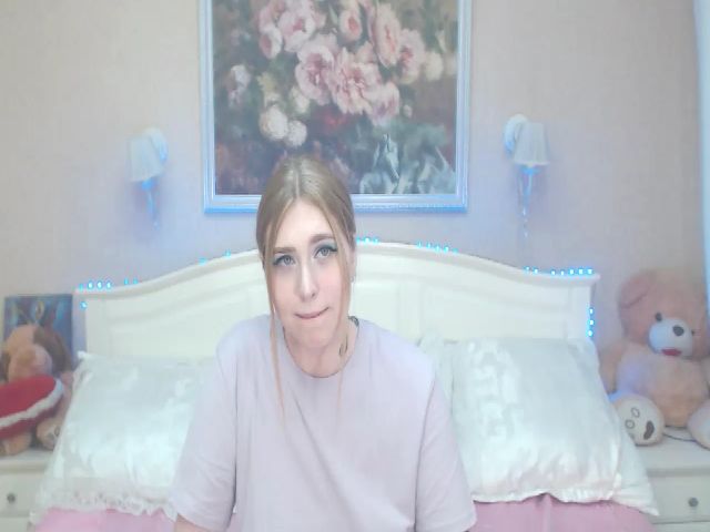 Live sex webcam photo for AmaliaDiva #261044751