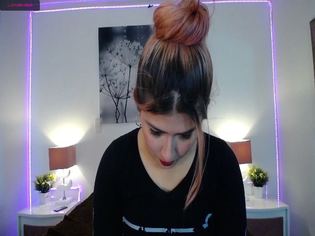 Live sex webcam photo for NicolSaenz #265575723