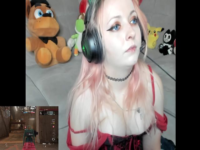 Live sex webcam photo for PrincessBluu #256045852