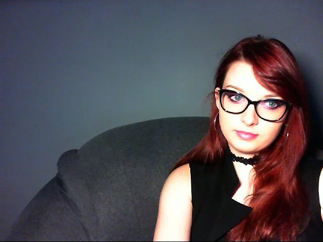 Live sex webcam photo for VirginLuna18 #260852097