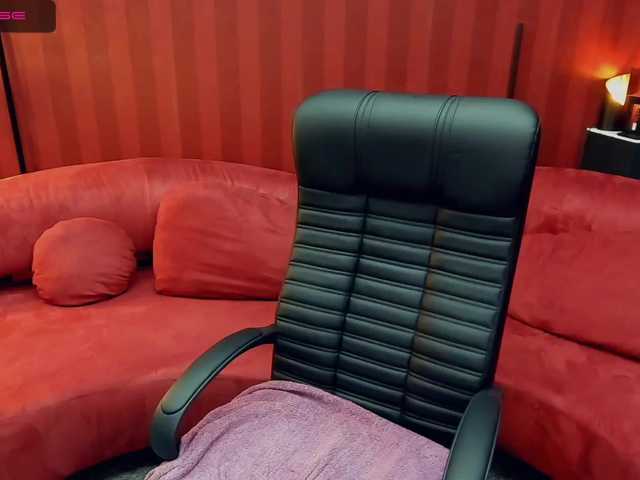 Live sex webcam photo for LikeaPuma #242254512